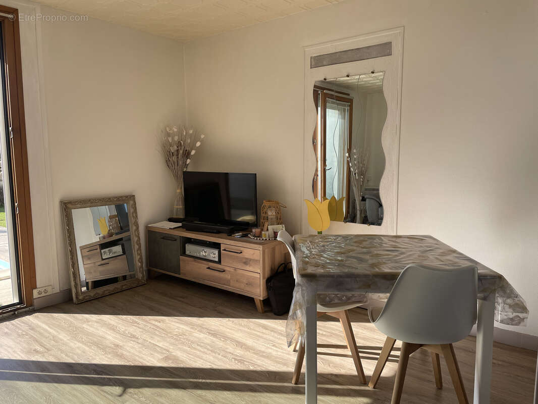 Maison à MORTAGNE-SUR-GIRONDE