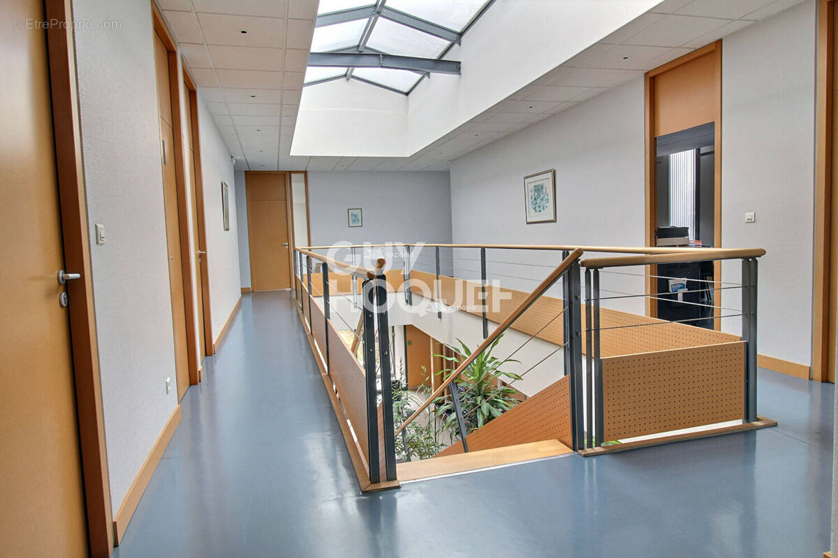 Commerce à CUSTINES