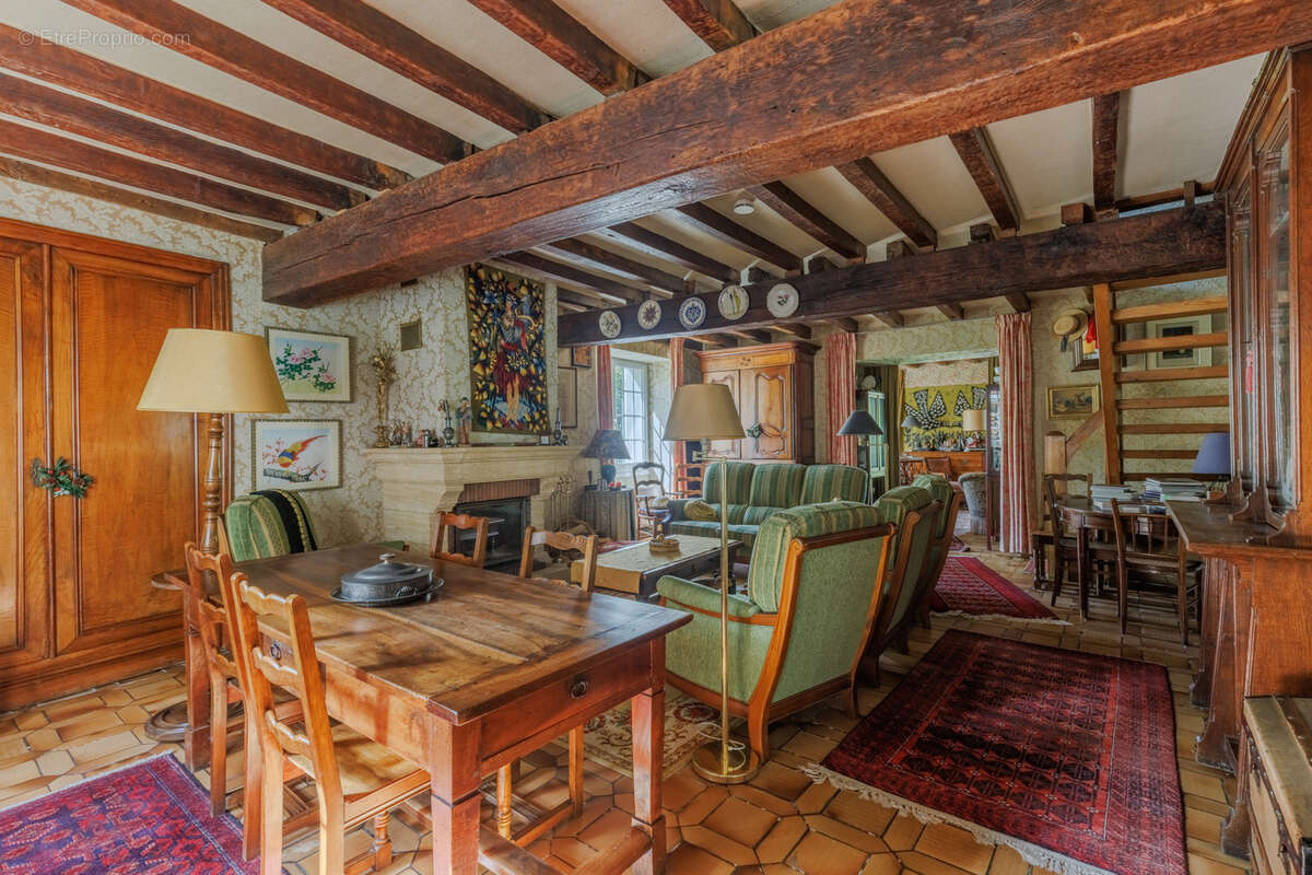 Maison à SAINT-PIERRE-DE-CHANDIEU