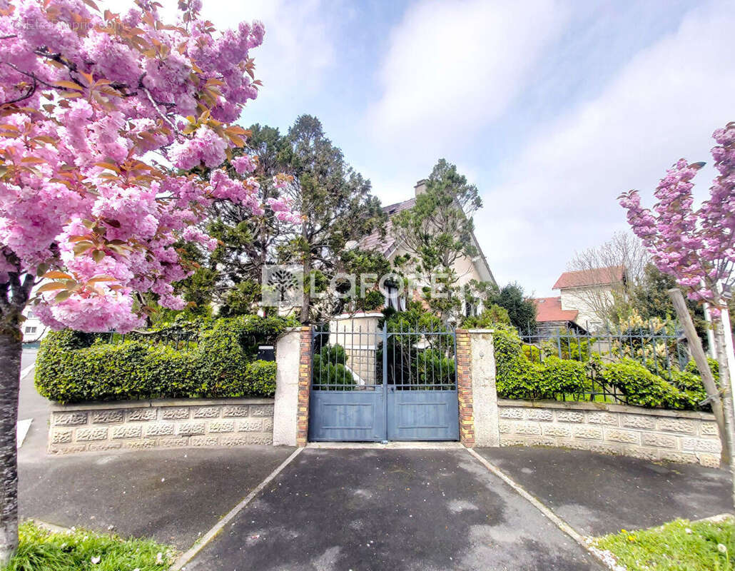 Maison à ROSNY-SOUS-BOIS