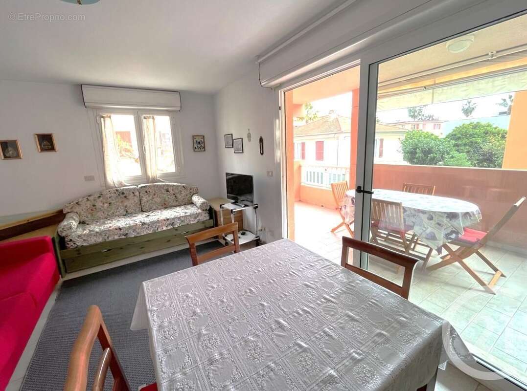 Appartement à ROQUEBRUNE-CAP-MARTIN