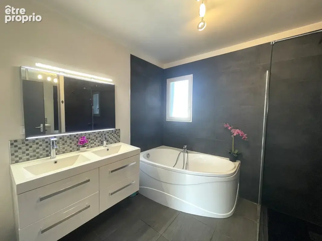 Plain-pied - 3 chambres et 1 bureau - Bourg PETIT-MARS - photo 14