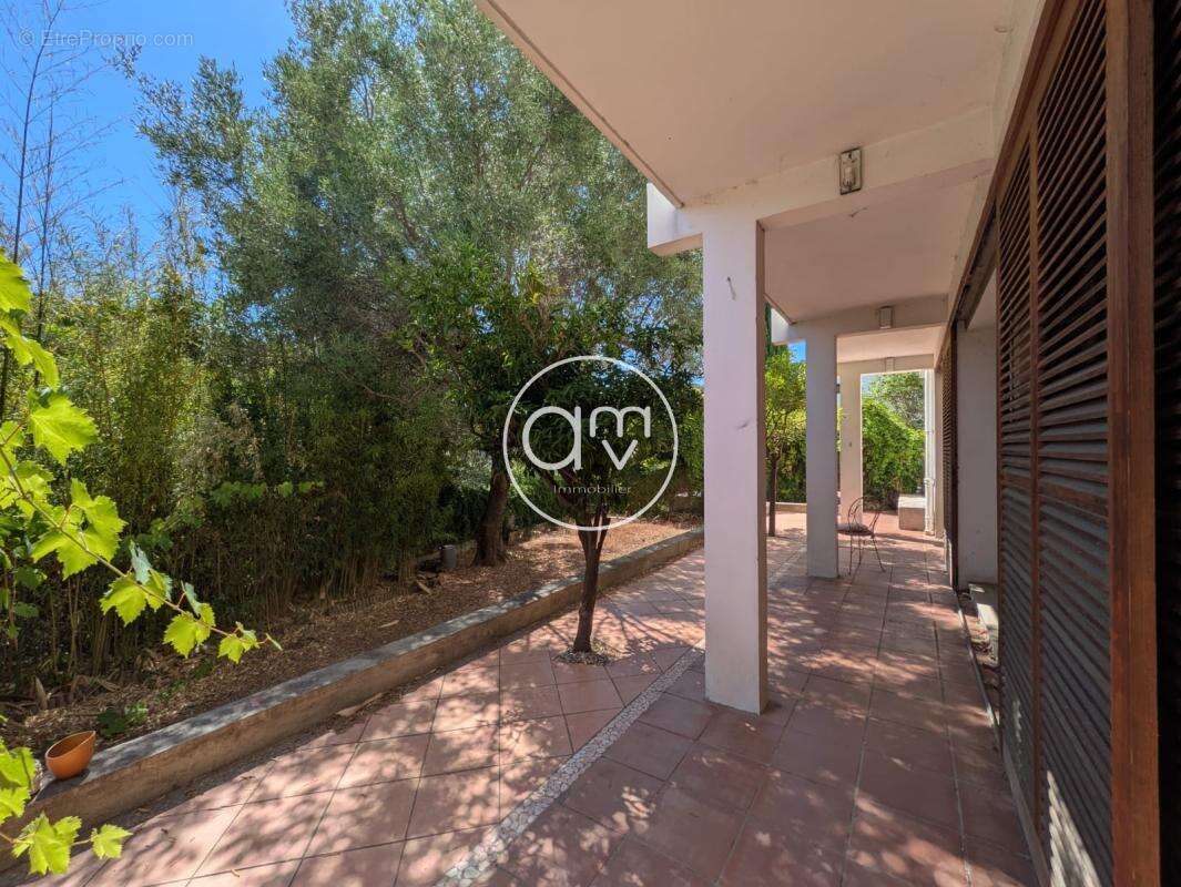 Appartement à HYERES
