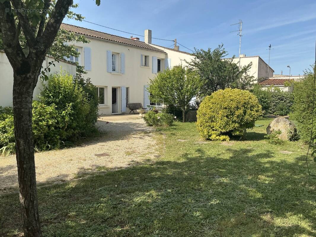 Maison à NIEUL-SUR-MER