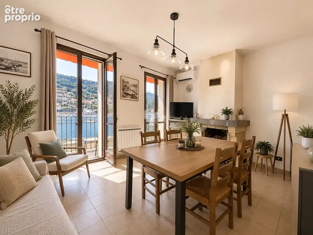 ** Vue Mer - Sur le Port ** Maison de Village avec Terrasse & Jardin ** (83430) SAINT MANDRIER SUR MER **ce(s) 164.47 m2 - photo 3