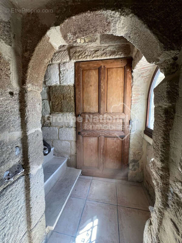 Maison à MEYNES