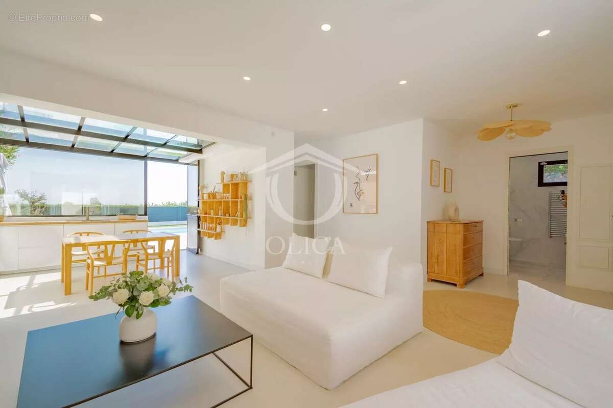 Maison à VILLENEUVE-LOUBET