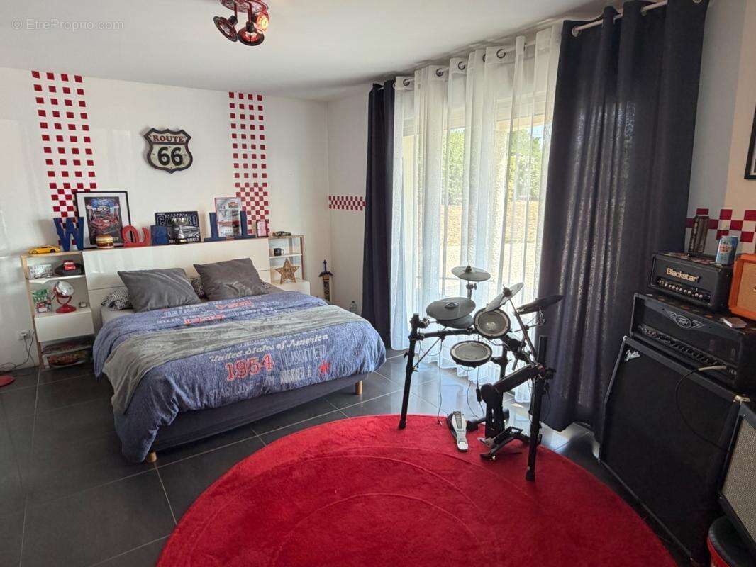 Villa sur parc arboré avec piscine - photo 11