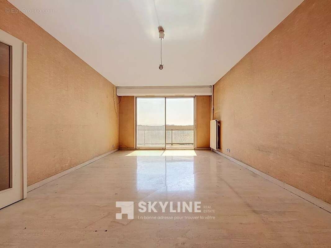 Appartement à MARSEILLE-1E