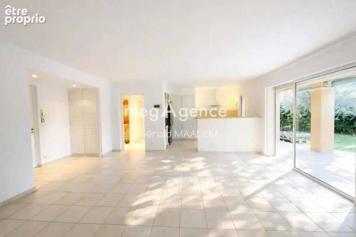 Appartement à COGOLIN
