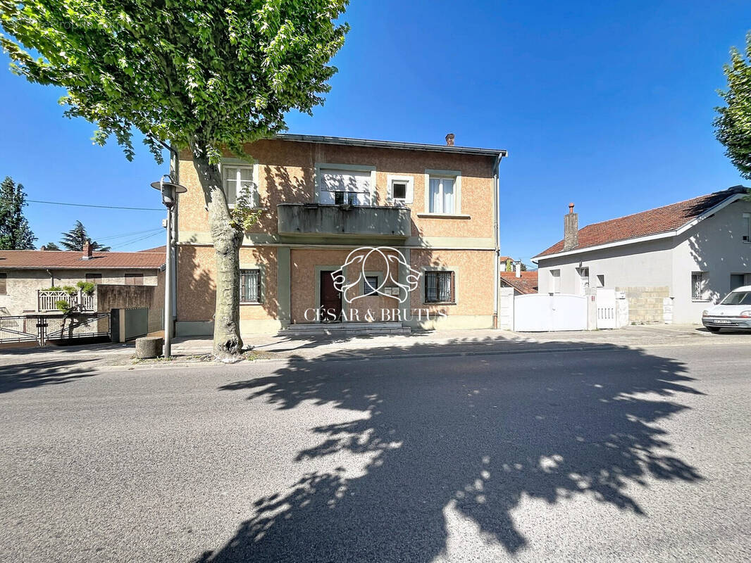 Appartement à ROUSSILLON
