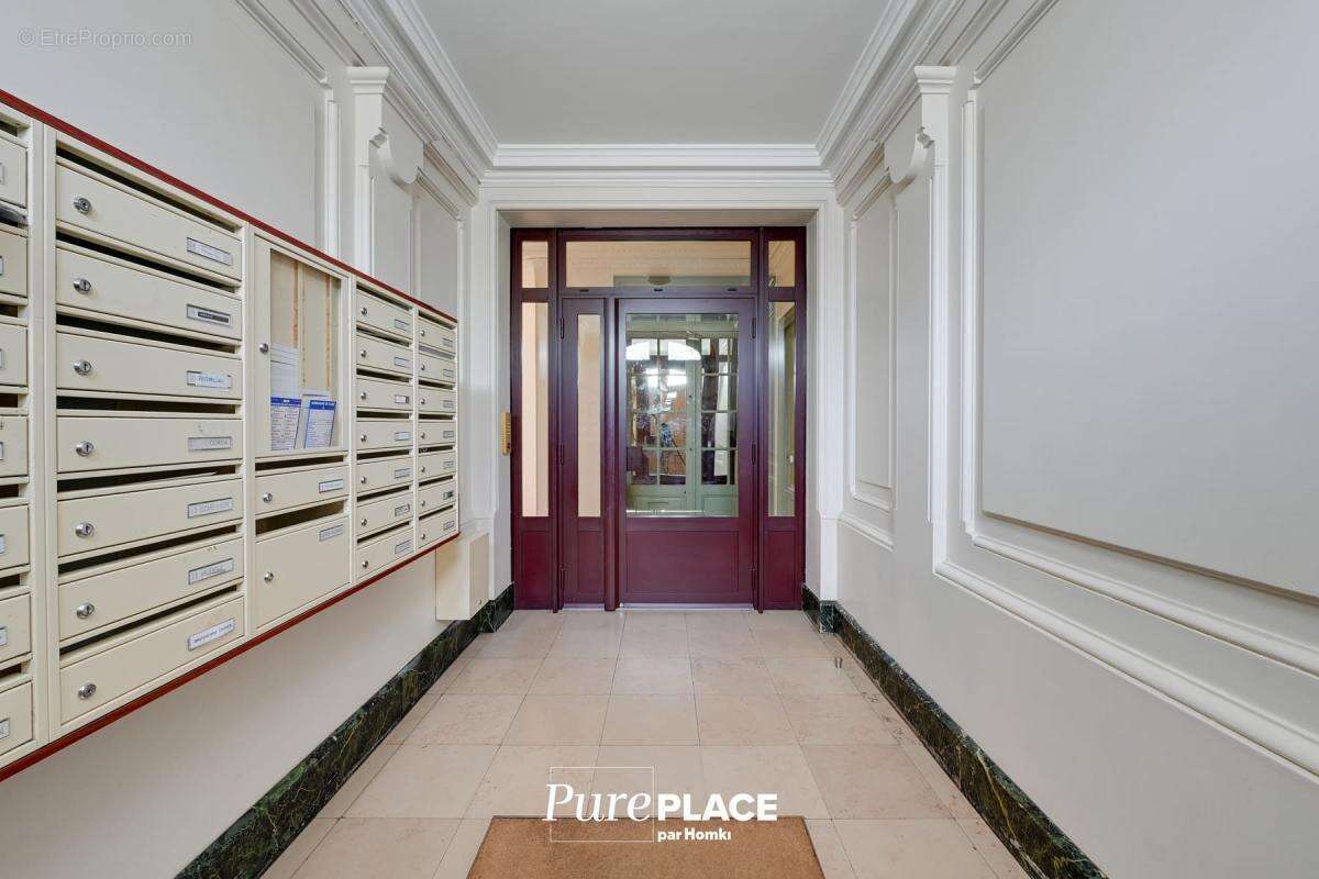 Appartement à PARIS-15E