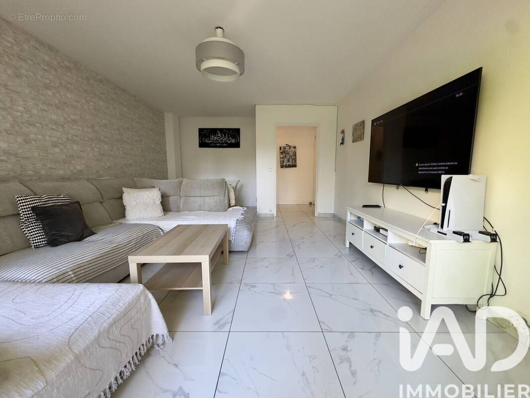 Photo 1 - Appartement à TAVERNY