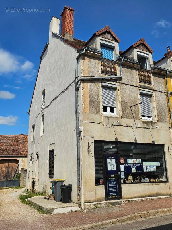 Appartement à MIREBEAU-SUR-BEZE