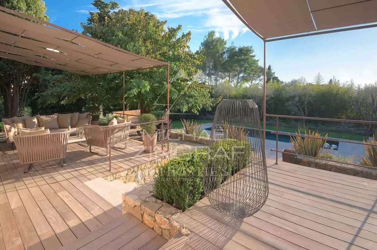 Maison à MOUGINS