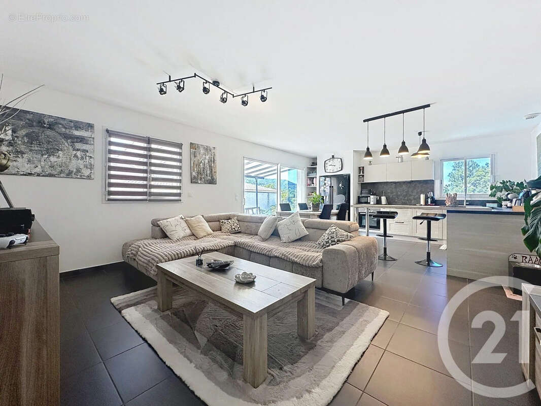 Maison 90 m² à Santa-Maria-Poggio  - photo 4