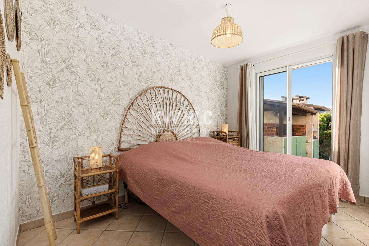 Maison à VALBONNE