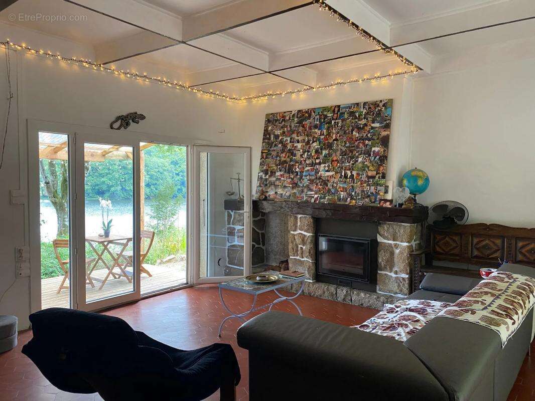 Maison à SAINT-JULIEN-LE-PETIT