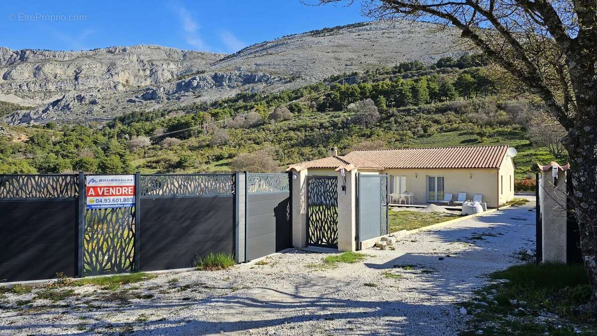 Maison à ESCRAGNOLLES