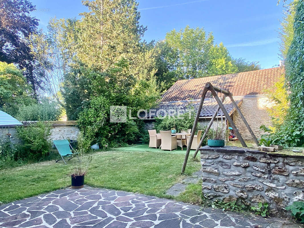 Maison à LE MEE-SUR-SEINE