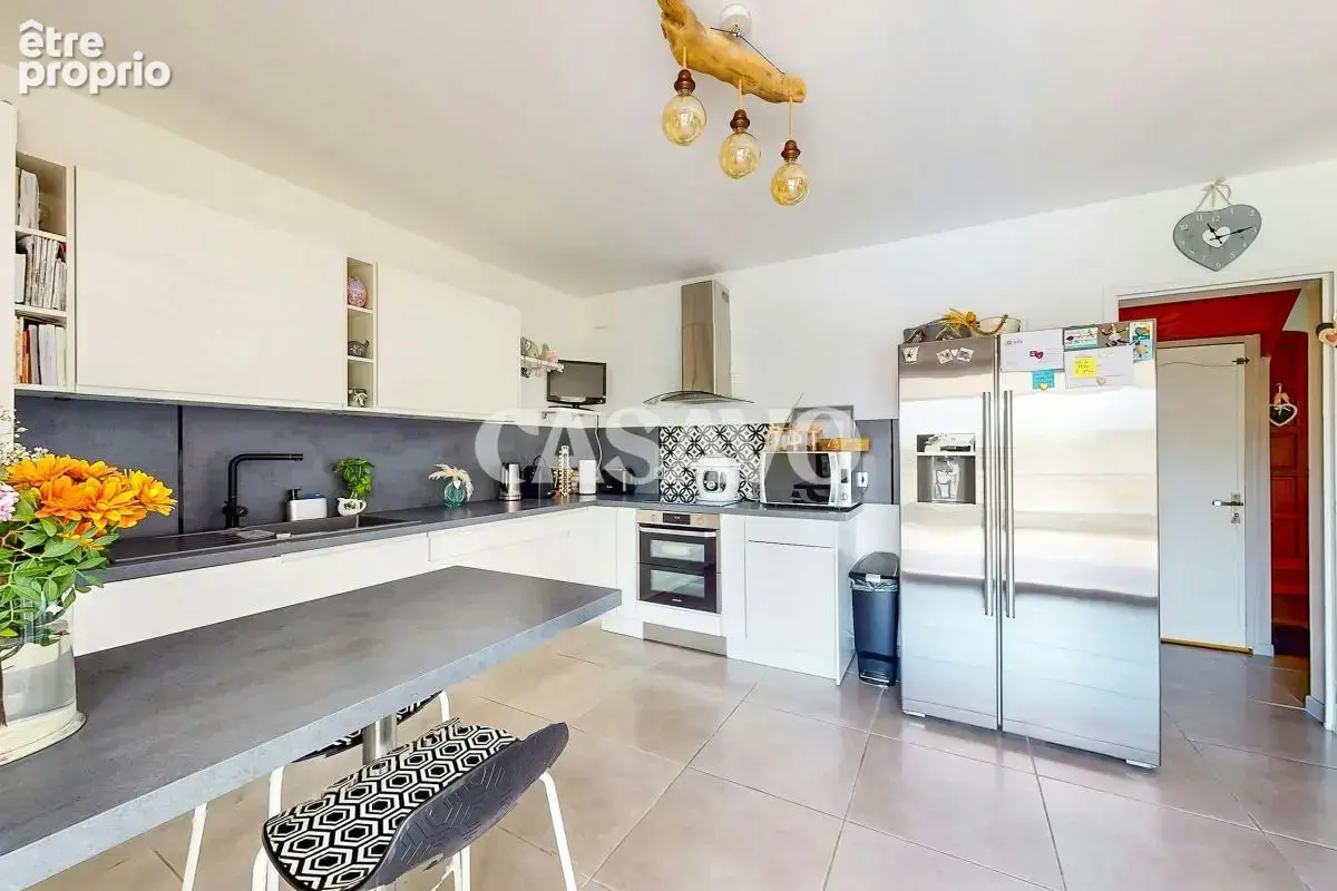 Vente Maison 7 pièces de 197m² - 94510 La Queue-en-Brie - photo 3