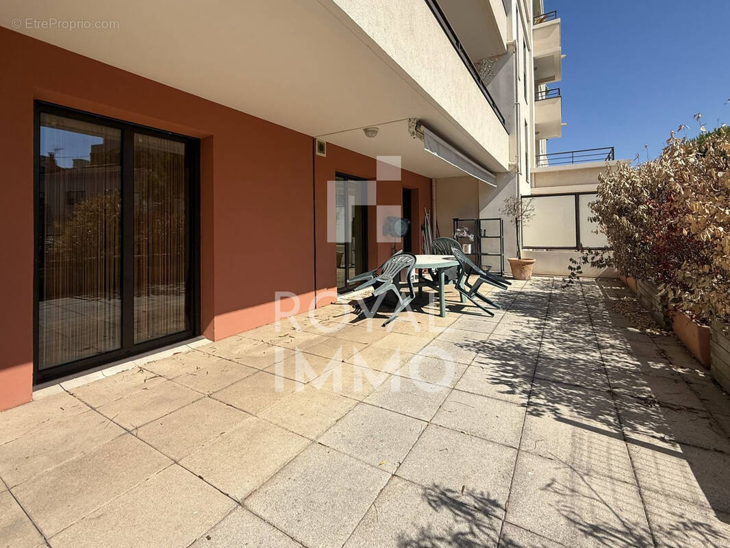 Appartement à MARSEILLE-8E