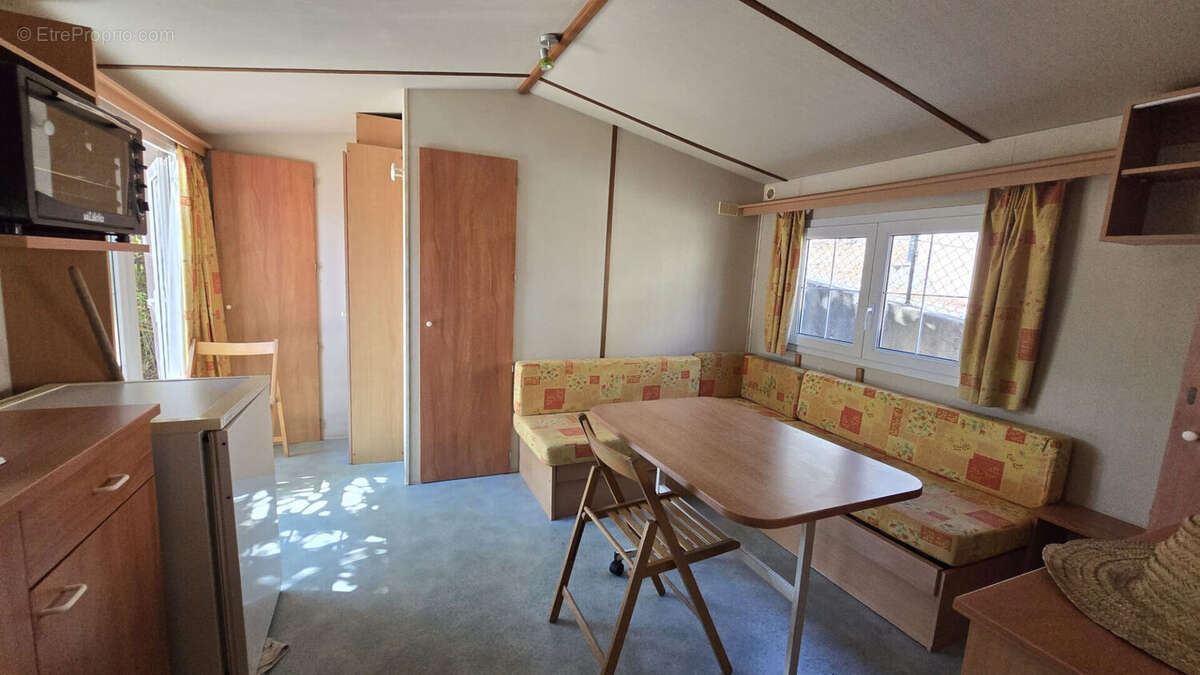 Mobil-home sur terrain en pleine propriété Vue mer Résidence avec piscine  Le Castellet - photo 9