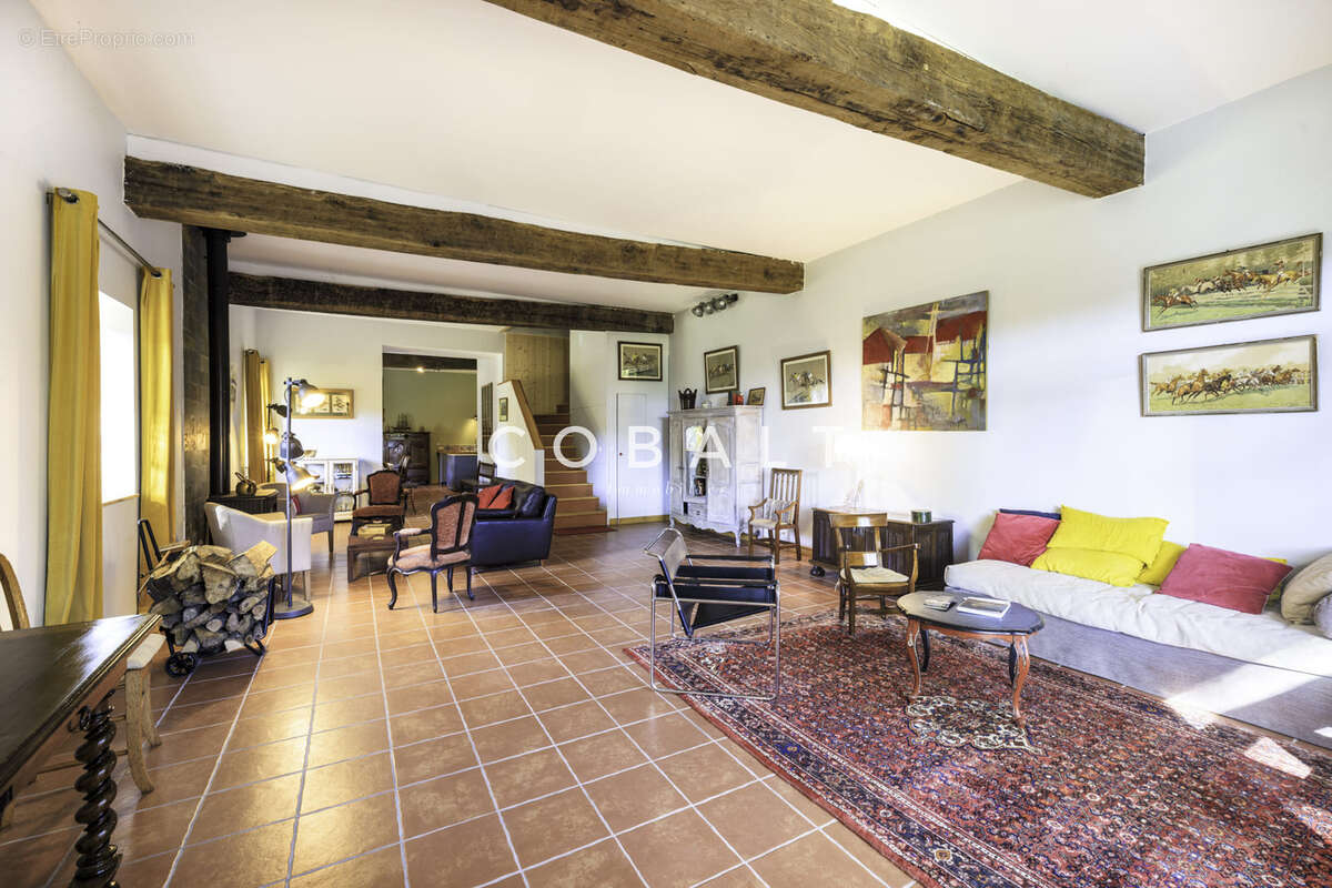 Maison à SAINT-PIERRE-D'IRUBE