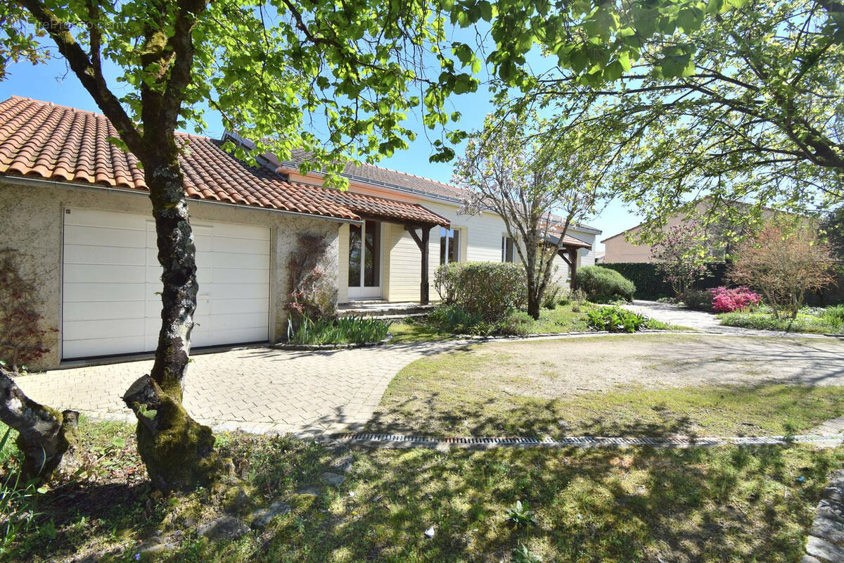 Maison à SAINT-PHILBERT-DE-BOUAINE