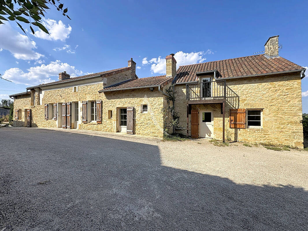 Maison à CHAVAGNES
