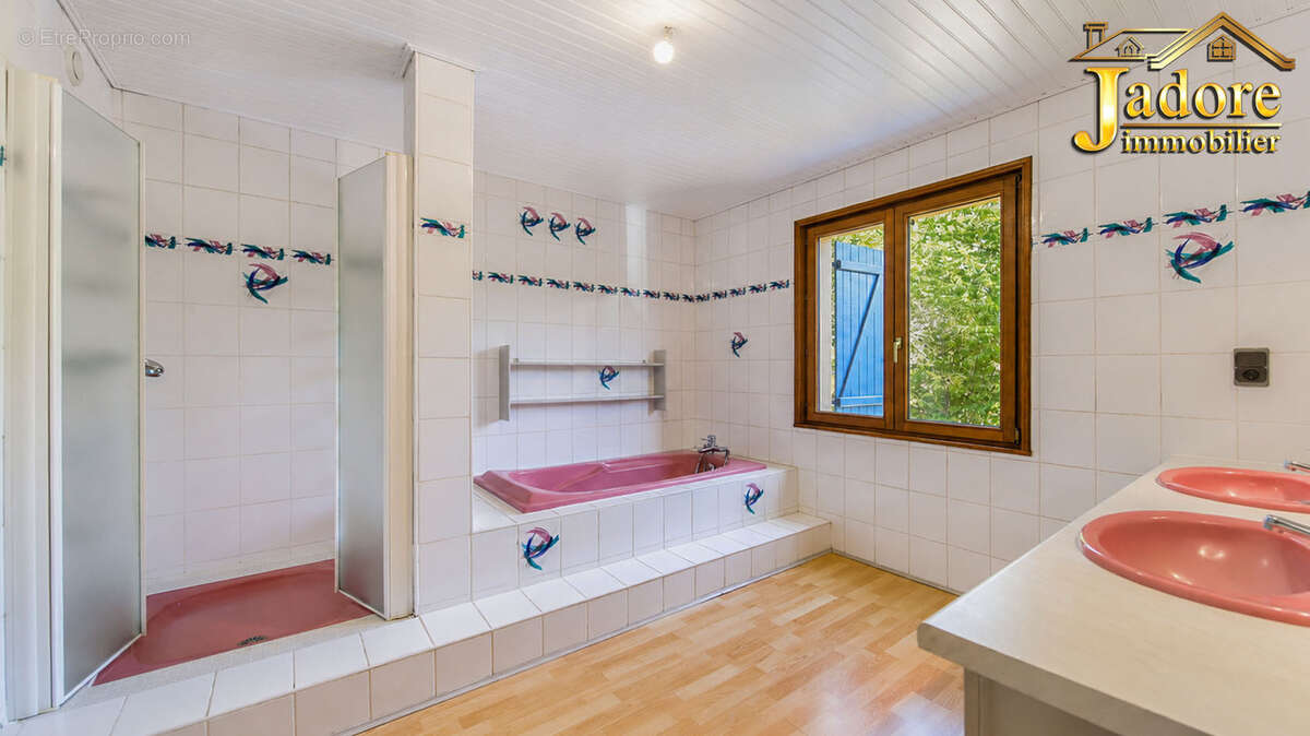 Grande maison familiale secteur calme - photo 16