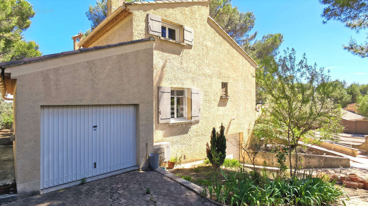 Maison à CHATEAURENARD