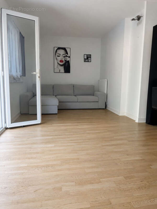 Appartement T3 de 69 m2   Hyper centre La Roche-sur-Yon   2 balcons   Cave - photo 5