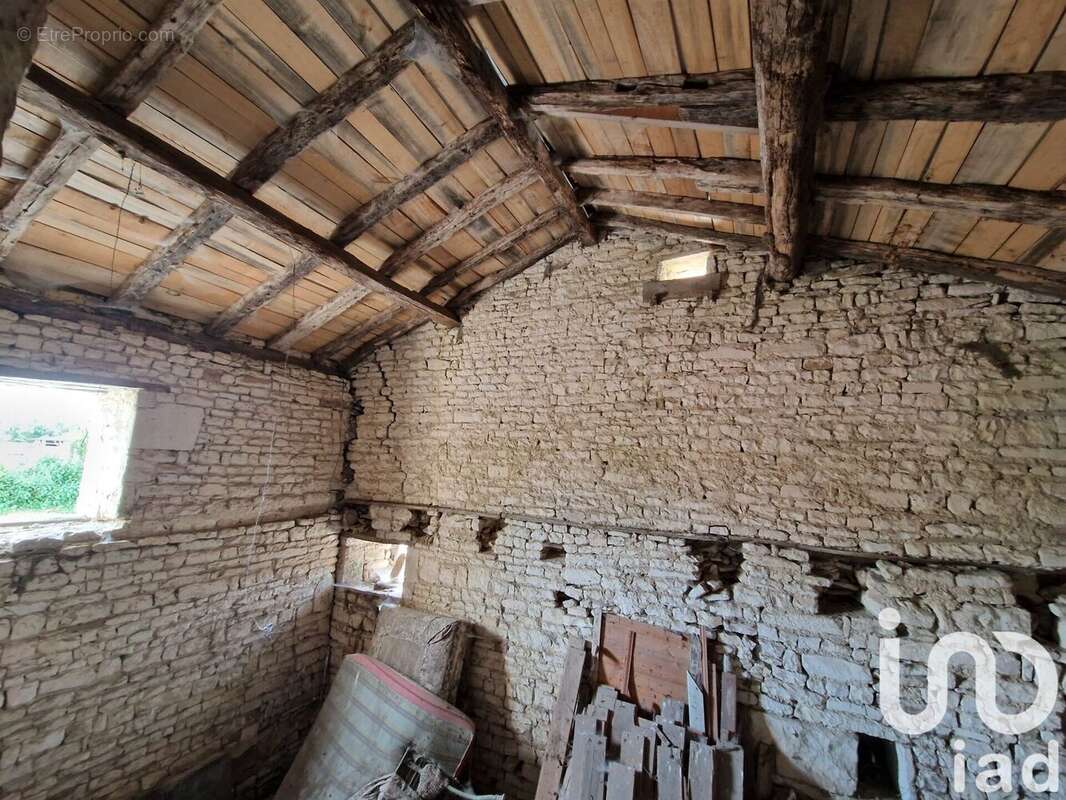 Photo 3 - Maison à LOUBILLE