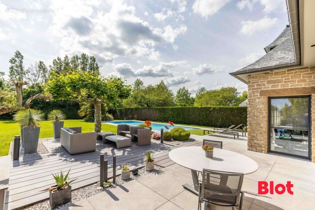 Maison à VERN-SUR-SEICHE