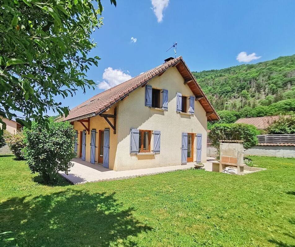 Maison à OYONNAX