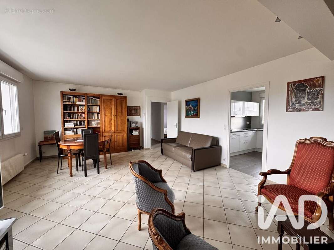 Photo 2 - Appartement à NANTERRE