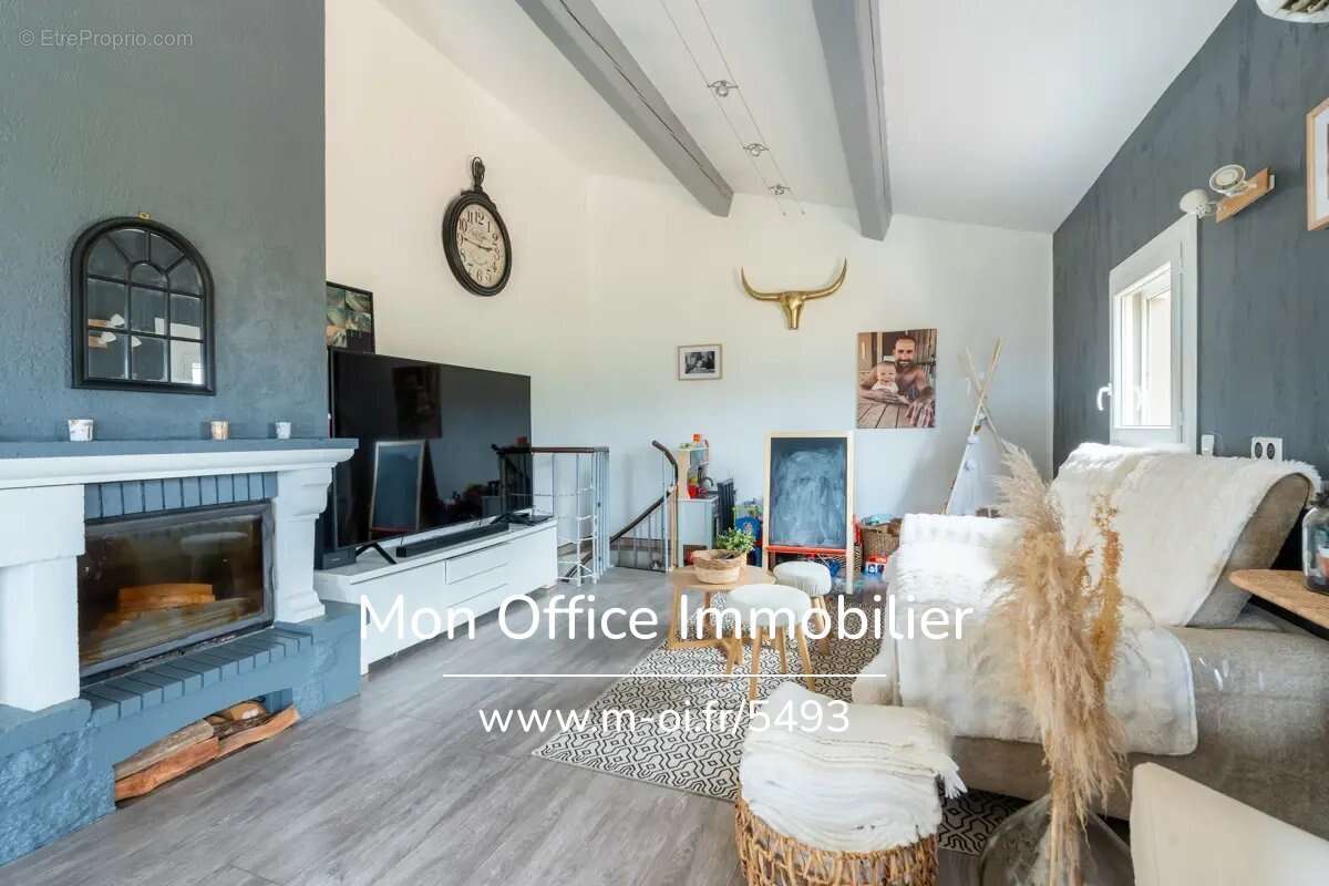 Maison à SAINT-CYR-SUR-MER