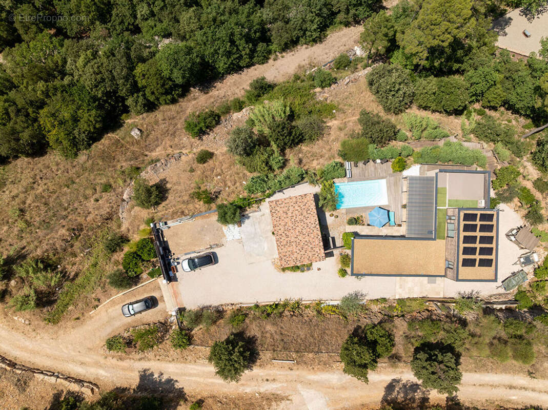 A vendre en exclusivité a vendre à vidauban - villa contemporaine avec vue panoramique, piscine et prestations  de qualité ! - photo 15