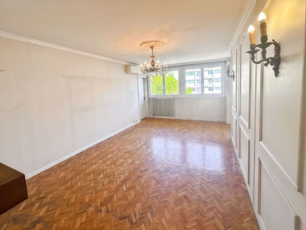 Appartement à MARSEILLE-15E