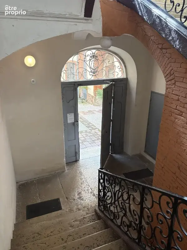 Bel appartement T4 avec ascenseur. - photo 9