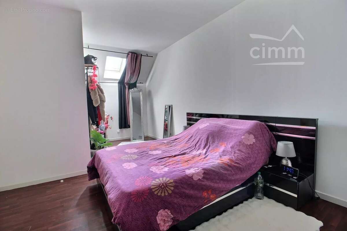 Maison à LES AIX-D'ANGILLON