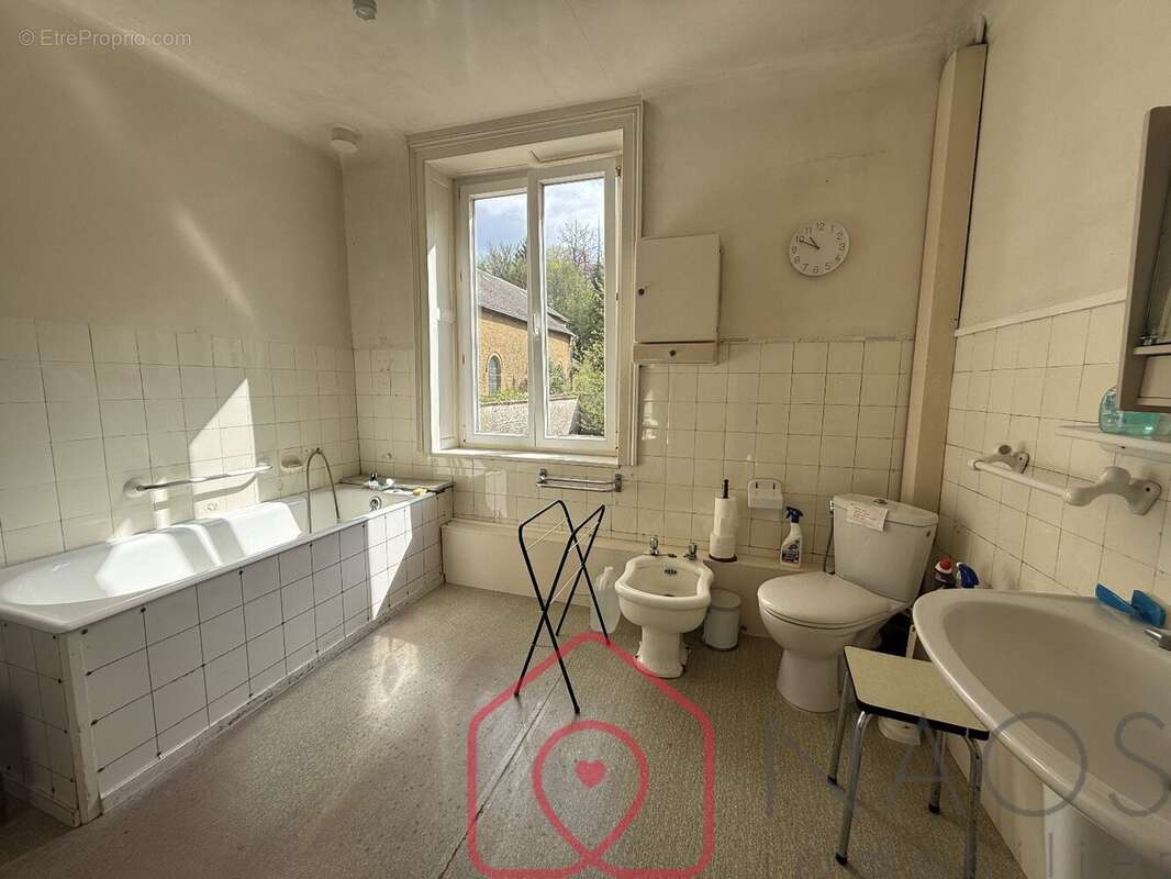 Maison à GIVONNE