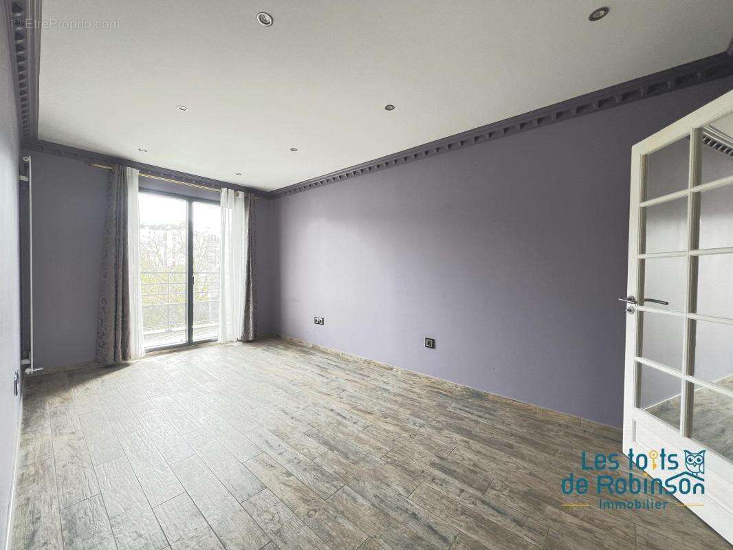 Appartement à L'HAY-LES-ROSES