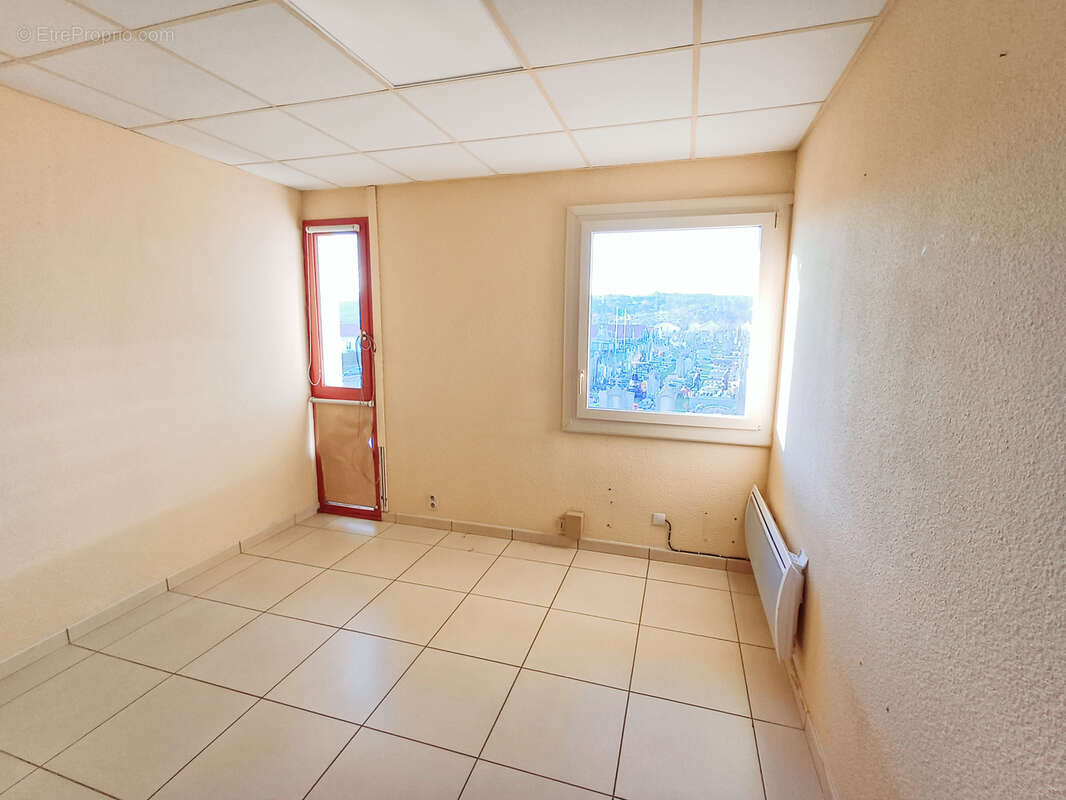 Aubenas - local professionnel 142m2 - photo 7
