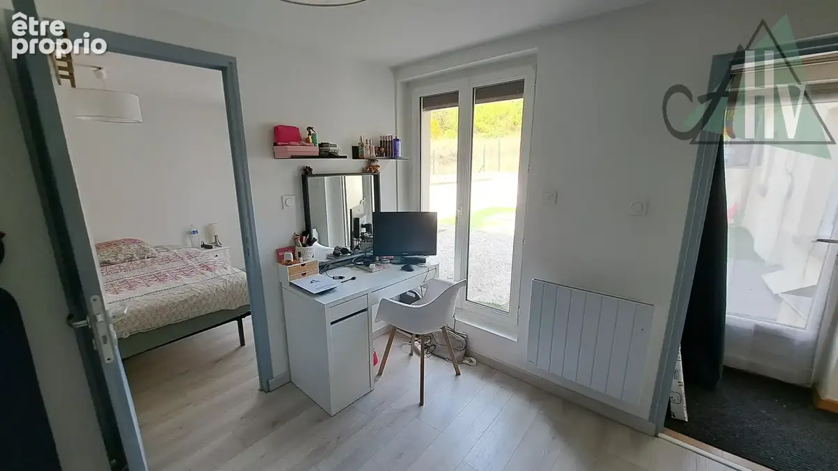 Paron (89) - Maison rénovée avec 2 chambres et bureau, dépendances et jardin - photo 8