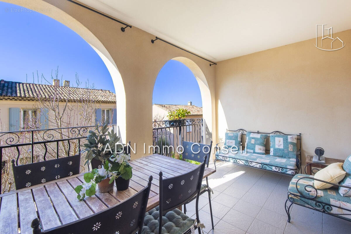 Appartement à MALLEMORT