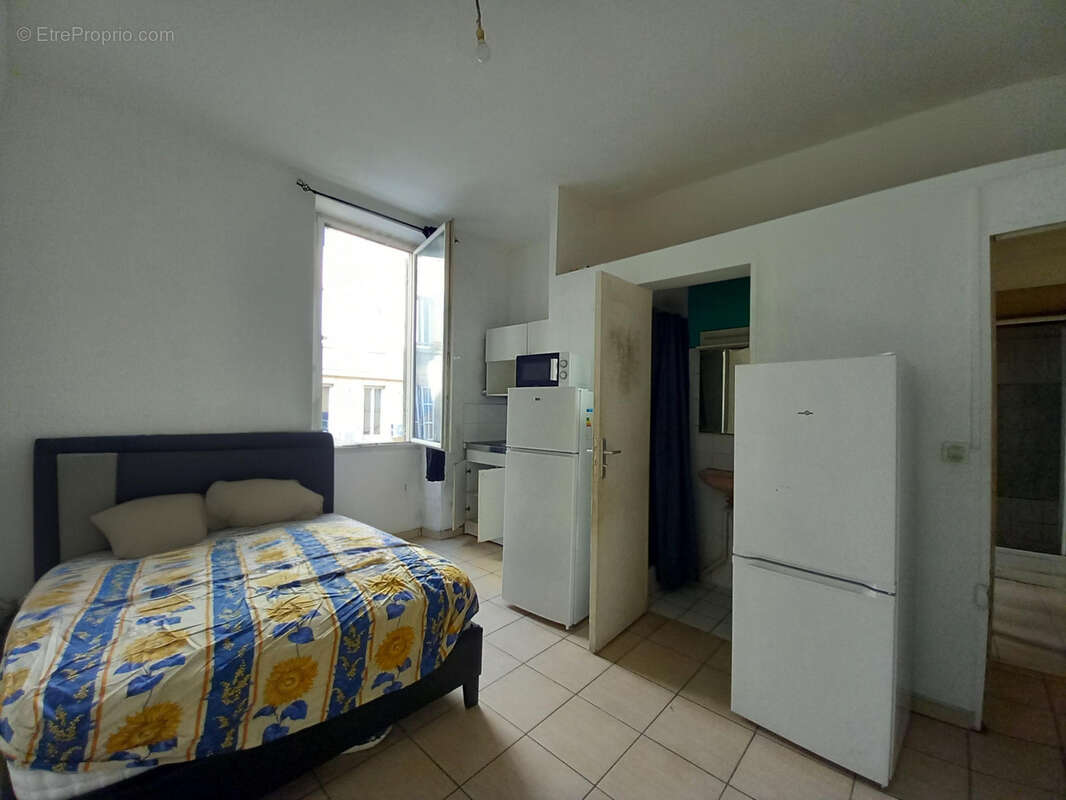 Appartement à MARSEILLE-1E