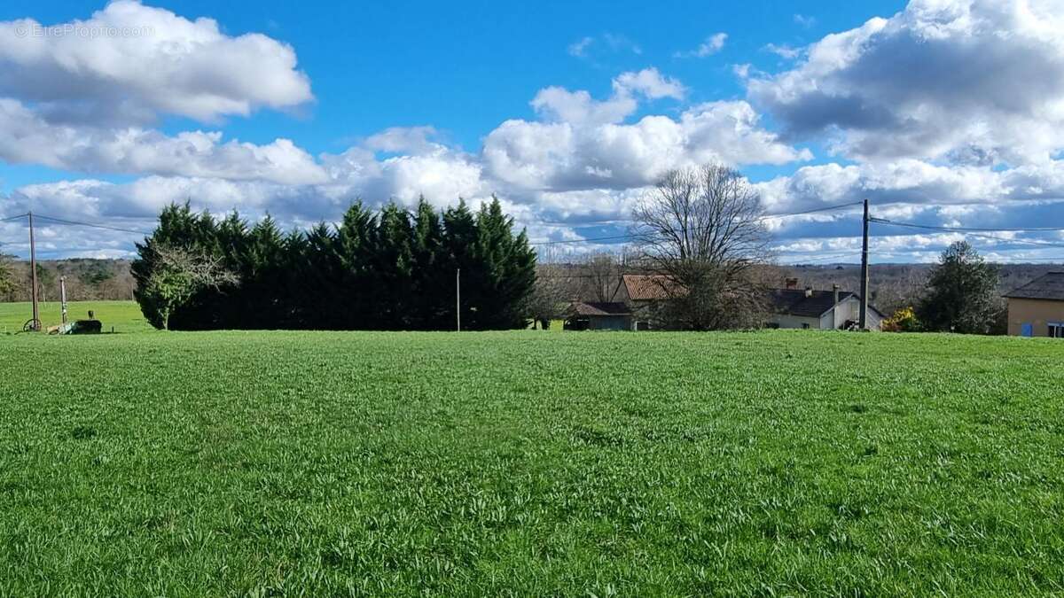Terrain à Château Missier - photo 2