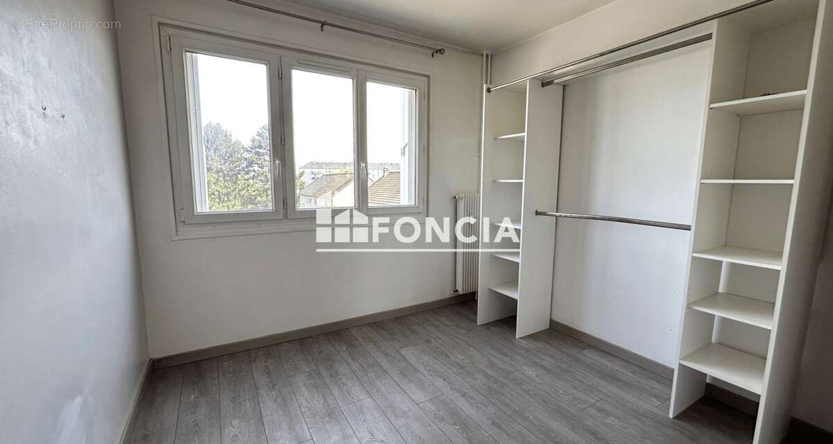 Appartement à MAINVILLIERS